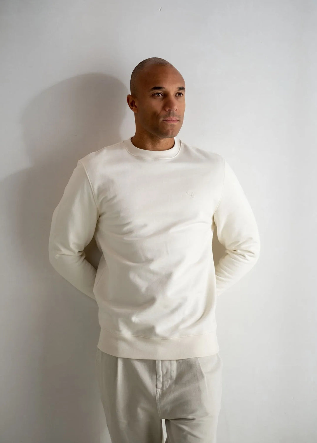 Essential Club Pullover | Weißer Rauch