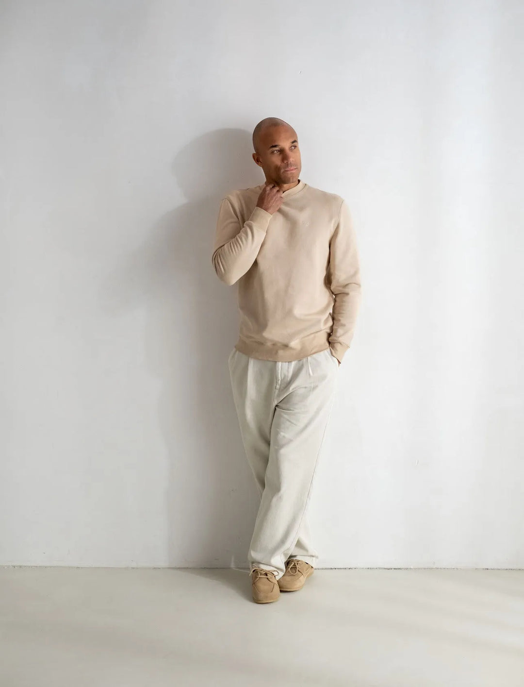 Essential Club Pullover | Weißer Rauch