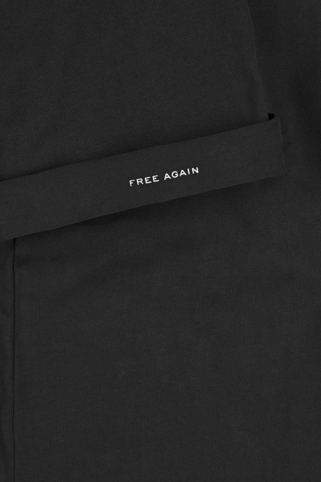 Signature Tee | Deep Black - CLUB 24