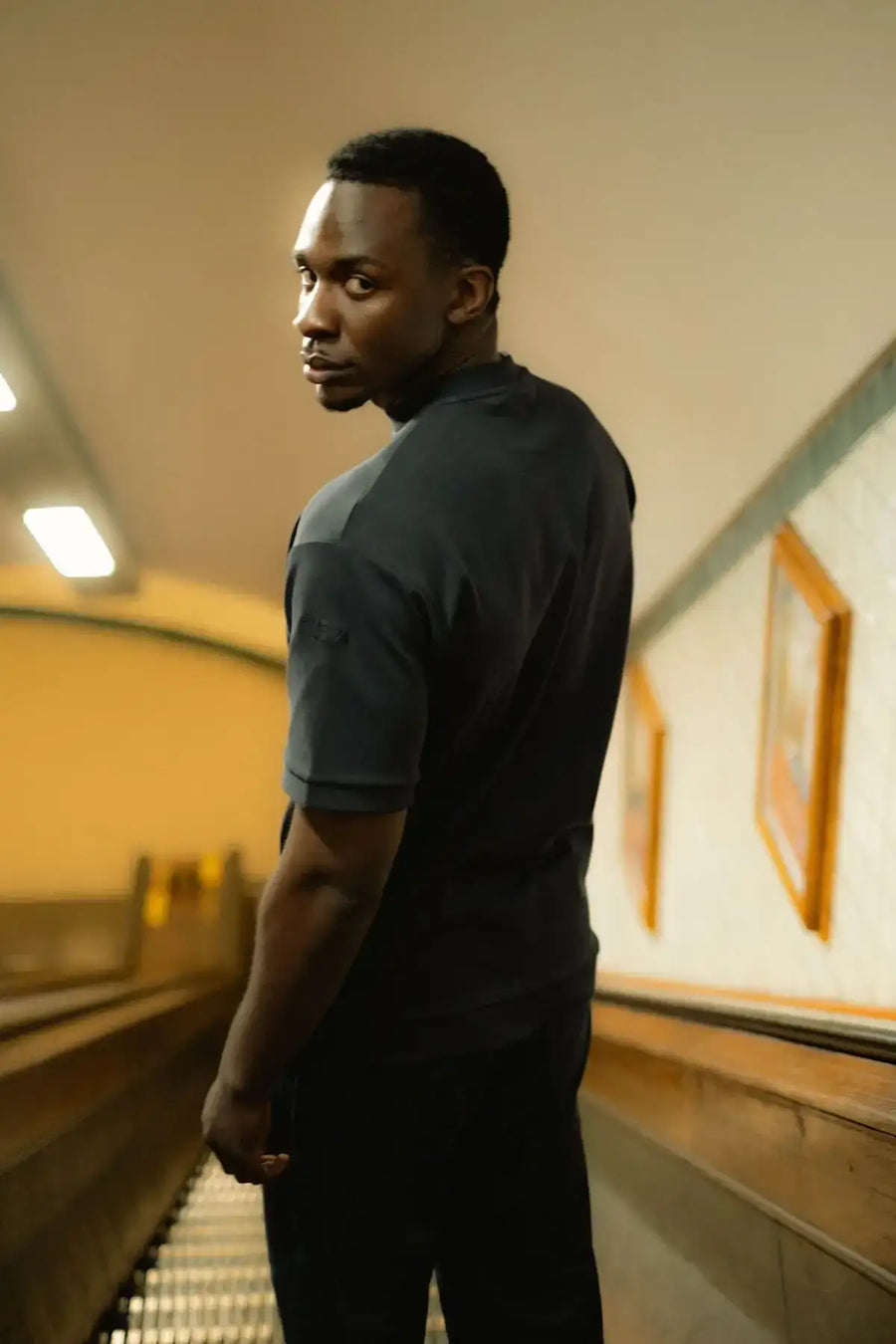 Freedom Fit Tee | Black Navy - CLUB 24