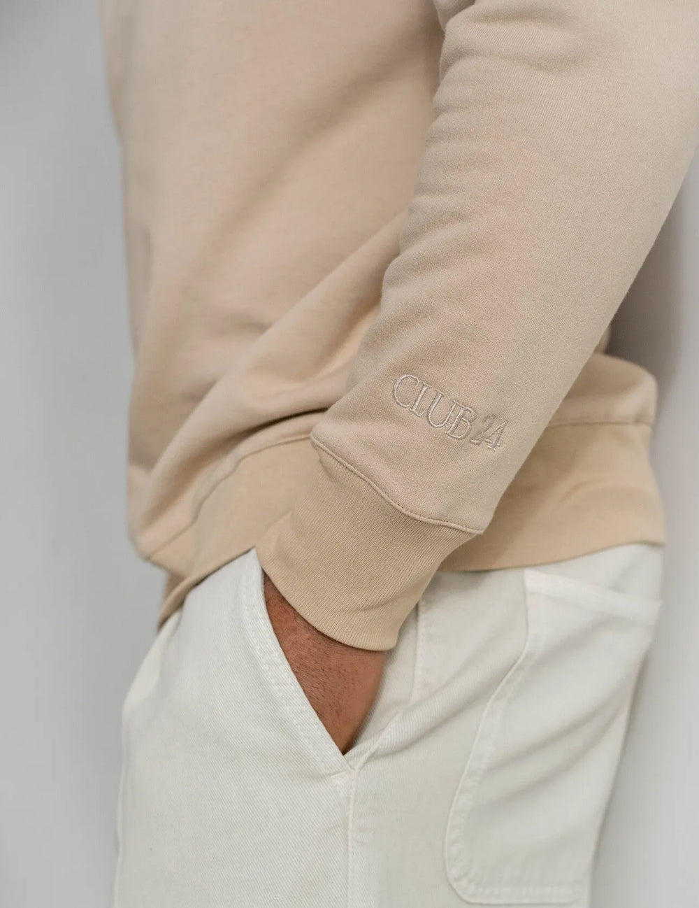 Essential Club Pullover