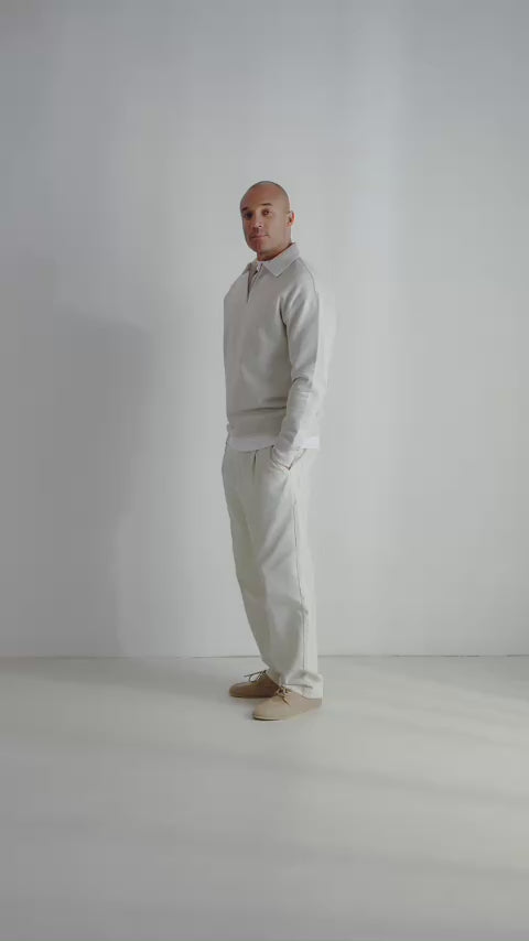 Essential Club Pullover | Weißer Rauch 